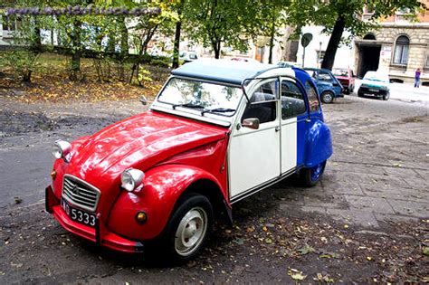 The 2 CV: A French legend 